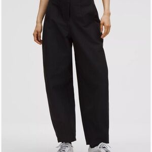 Lululemon Utilitech Twill Mid-Rise Barrel-Leg Pant